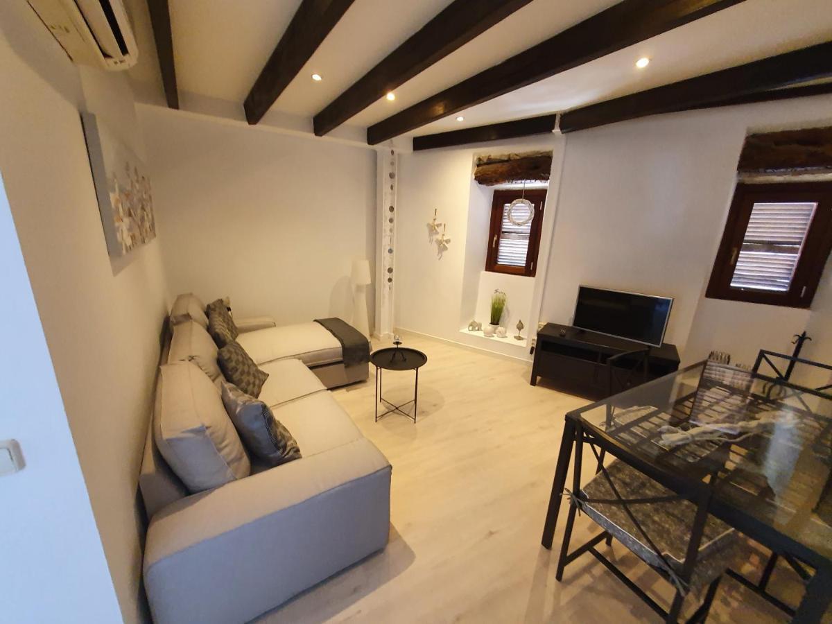 Edificio Can Roses Moscari Εξωτερικό φωτογραφία