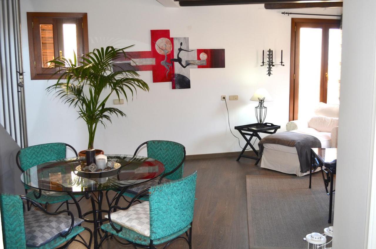 Edificio Can Roses Moscari Εξωτερικό φωτογραφία